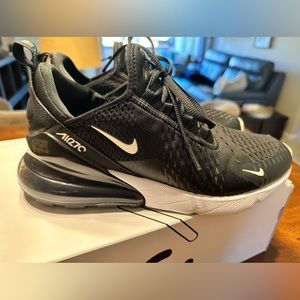 Nike  270 Airmax shoes